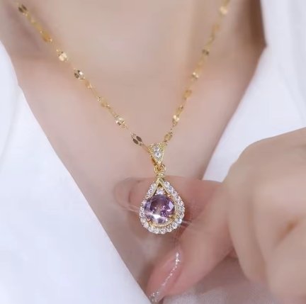 Luxury pendent Neckless